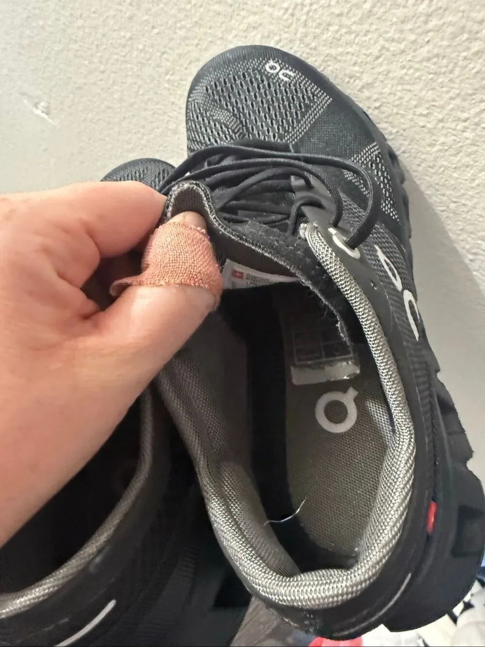 On Cloud Women’s 5 On Cloud X Black Sneakers Shoes Athletic